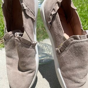 Kate Spade slip on shoes ♠️